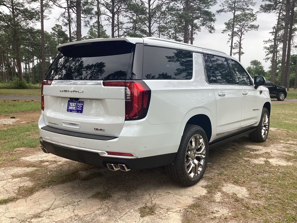 New 2026 GMC Yukon XL Denali w/ Denali Reserve Package RWD image 4