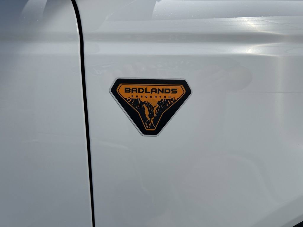 New 2026 Ford Bronco Badlands w/ Sasquatch Package AWD/4WD image 7