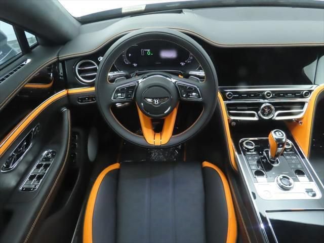 Used 2025 Bentley Flying Spur Plug-In Hybrid AWD/4WD image 10