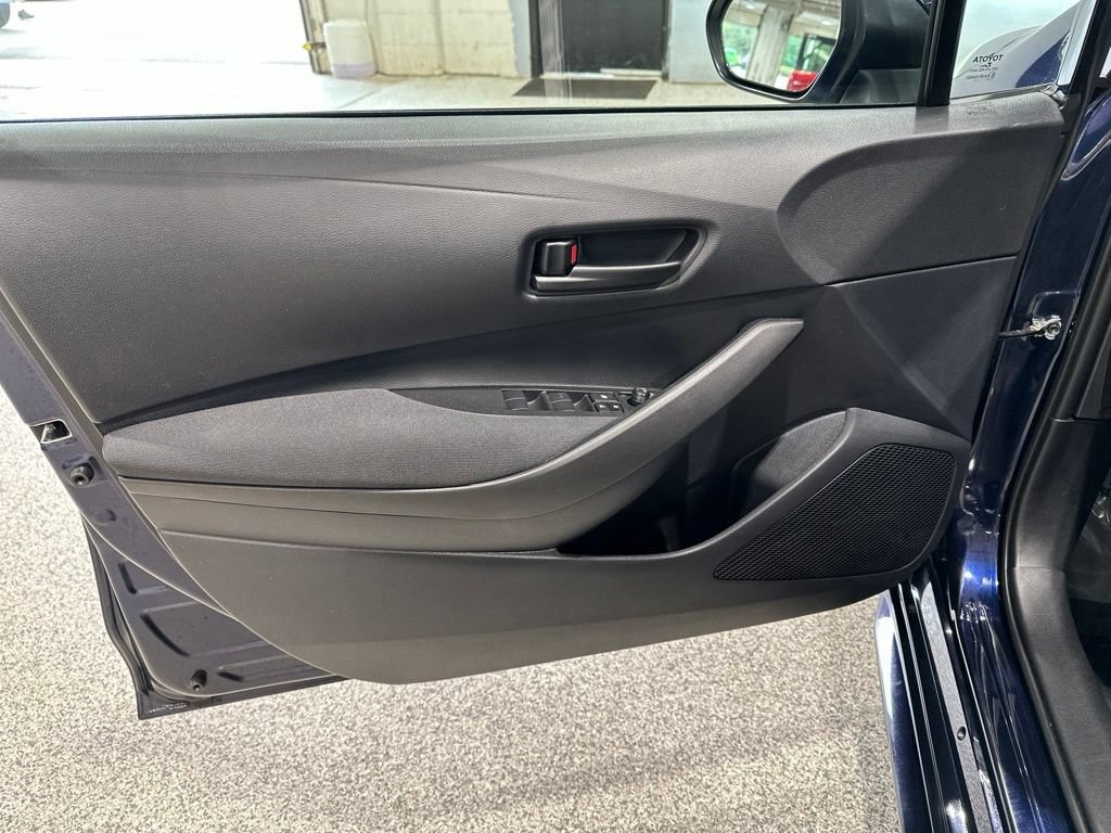 Certified 2025 Toyota Corolla LE FWD image 12
