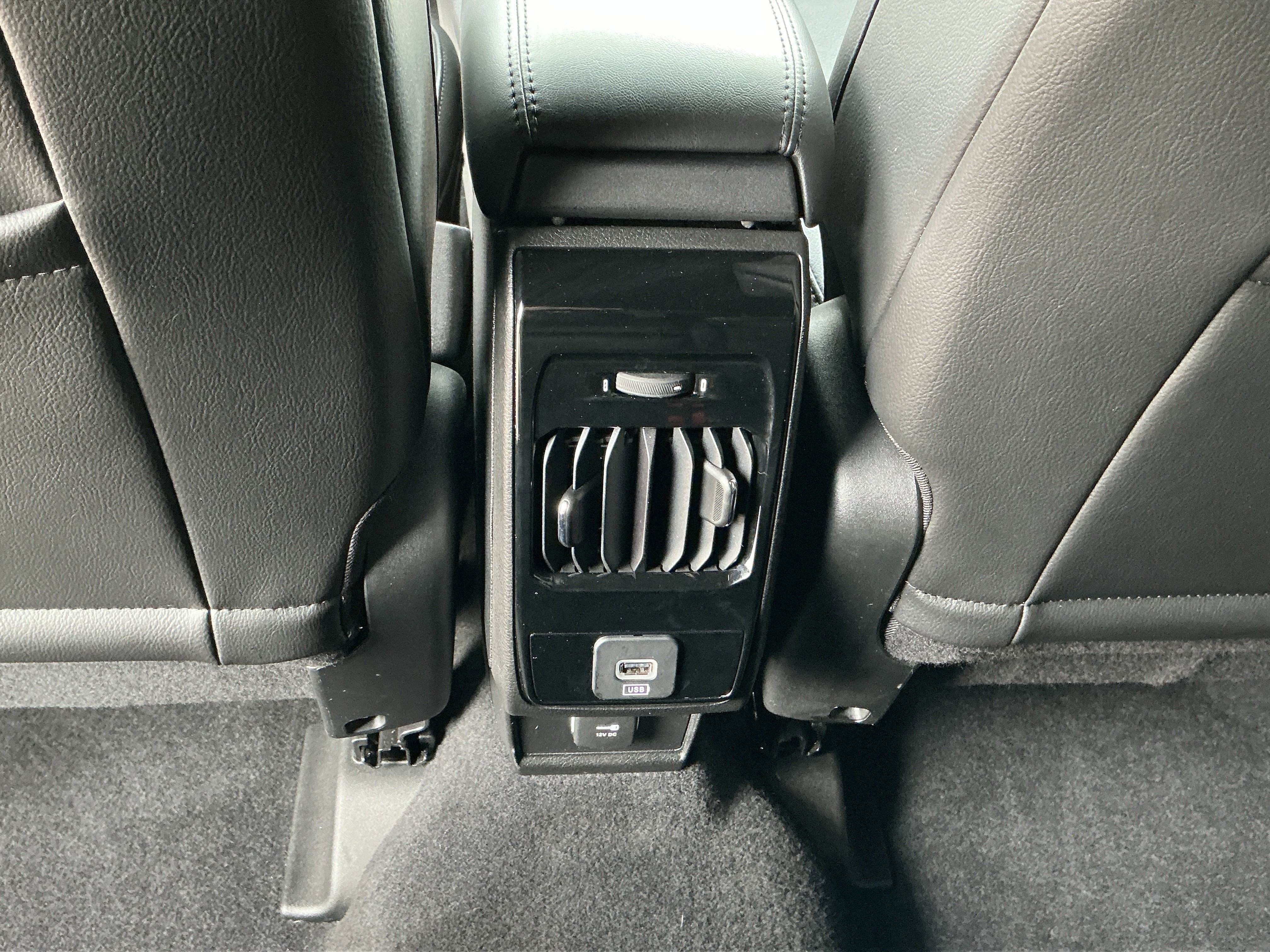 Used 2023 Jeep Compass Latitude image 32