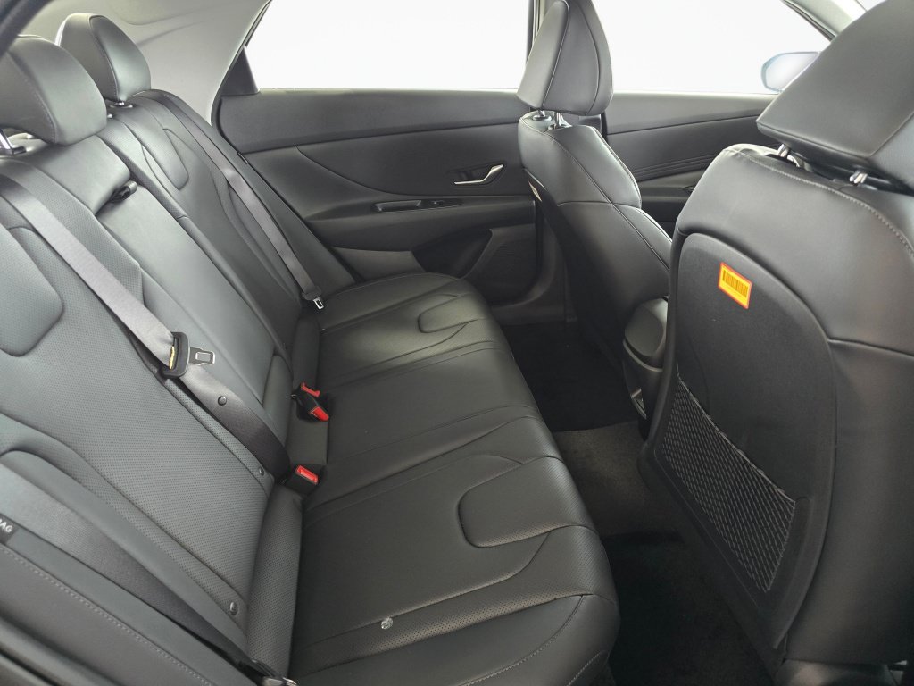 New 2026 Hyundai Elantra Limited FWD image 37