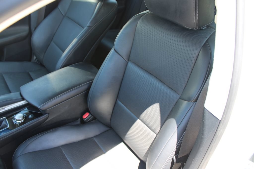 Used 2017 Lexus GS 200t w/ Premium Package RWD image 14