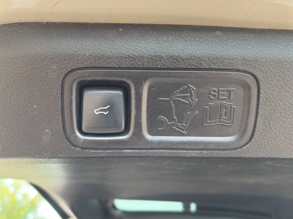 Used 2019 Lincoln Navigator Reserve w/ Cargo Package AWD/4WD image 8