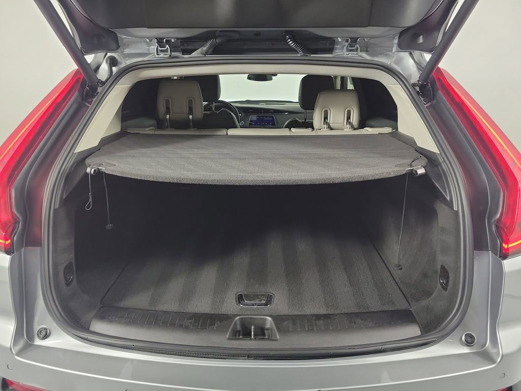 Certified 2023 Cadillac XT4 Luxury image 8