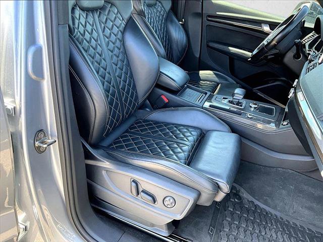Used 2020 Audi SQ5 Prestige w/ Prestige Package image 9