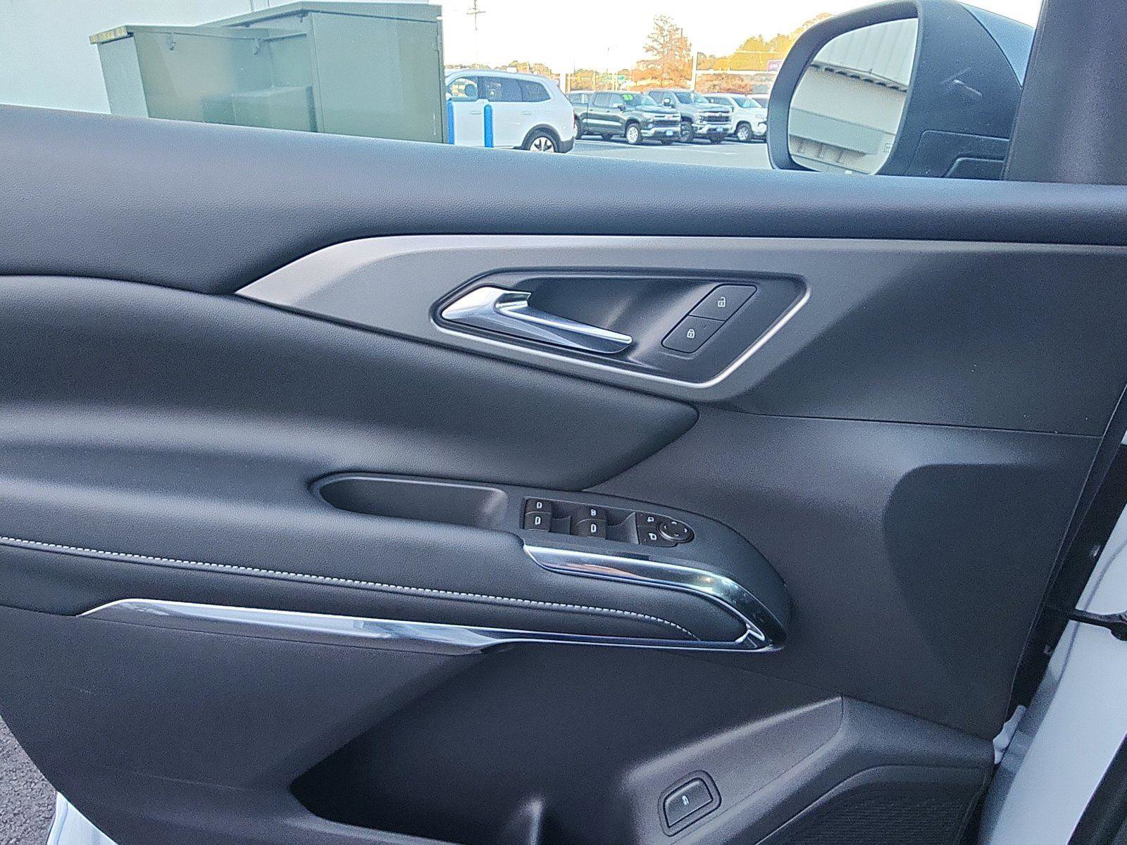 New 2026 Chevrolet Traverse LT w/ LPO, Floor Liner Package image 18