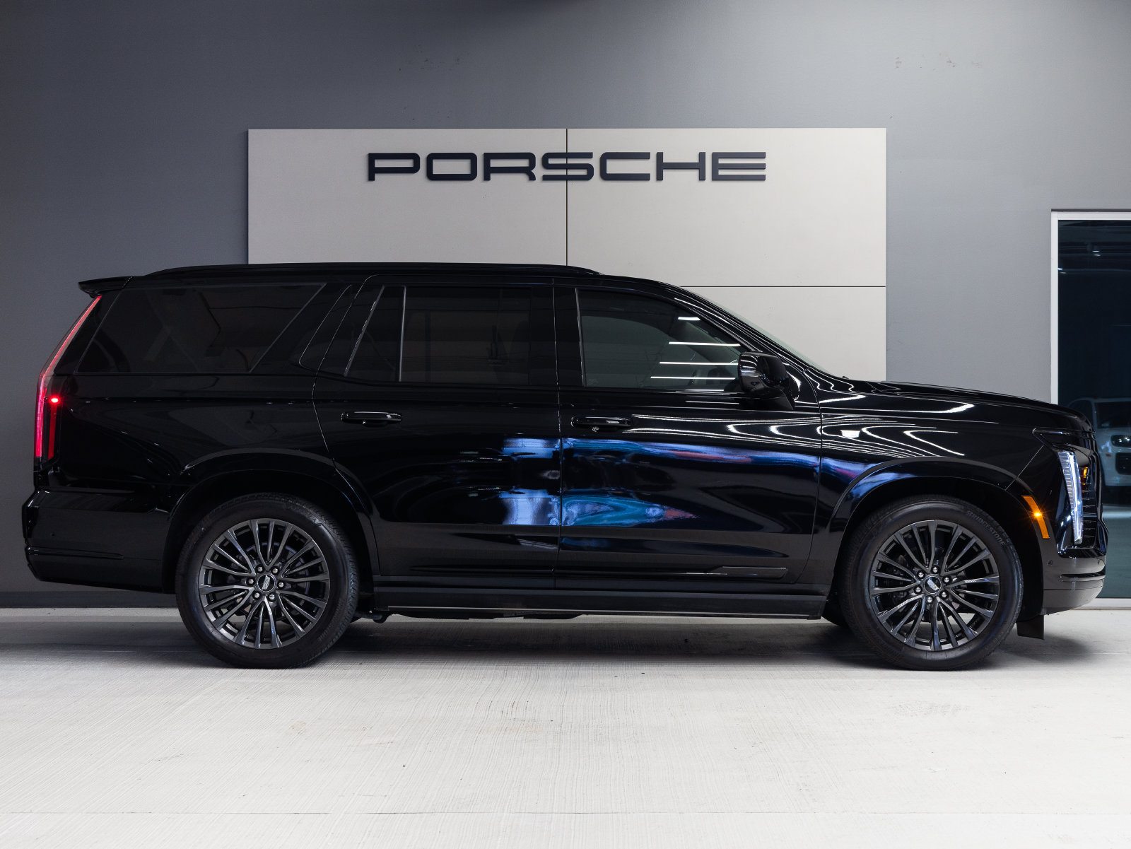 Used 2026 Cadillac Escalade Platinum Sport AWD/4WD image 8