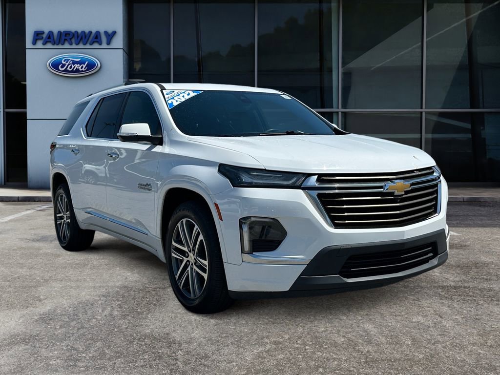 Used 2022 Chevrolet Traverse High Country image 2