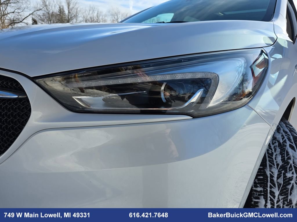 Used 2021 Buick Enclave Essence image 34