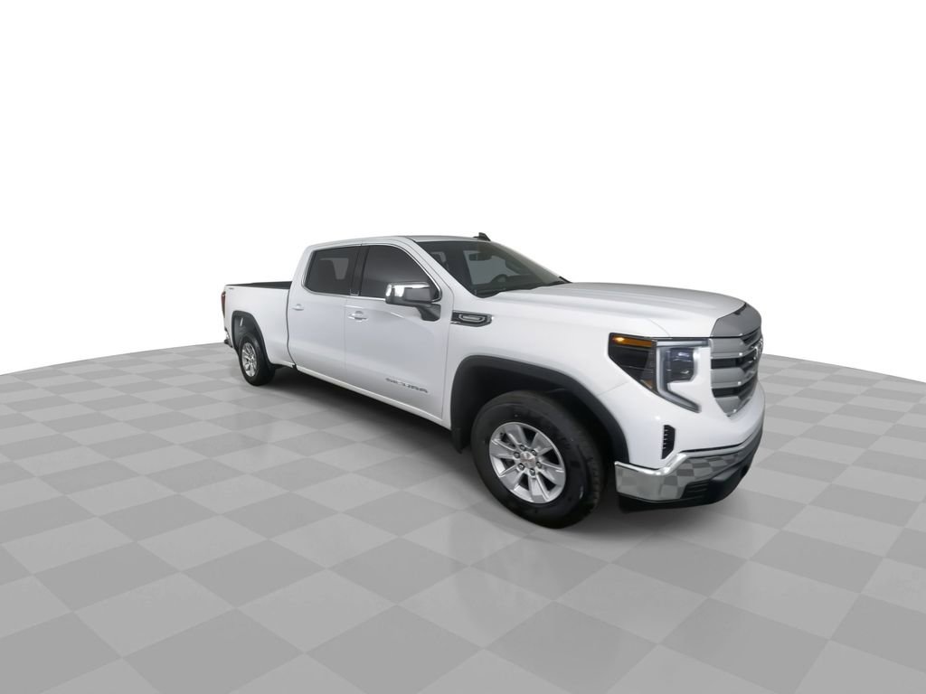 Used 2025 GMC Sierra 1500 SLE image 2