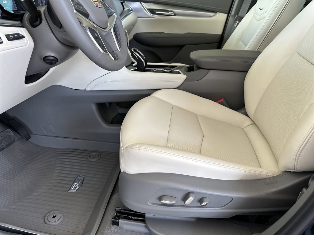 New 2026 Cadillac XT5 Premium Luxury w/ Driver Assist Package FWD image 14