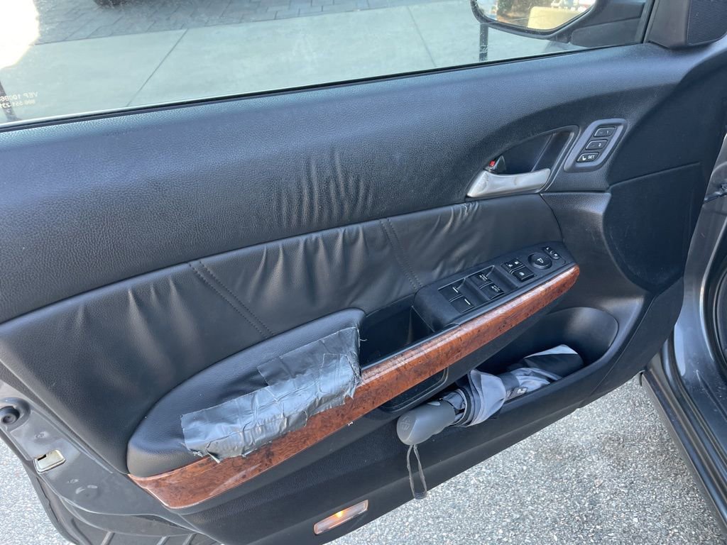 Used 2011 Honda Accord EX-L image 14