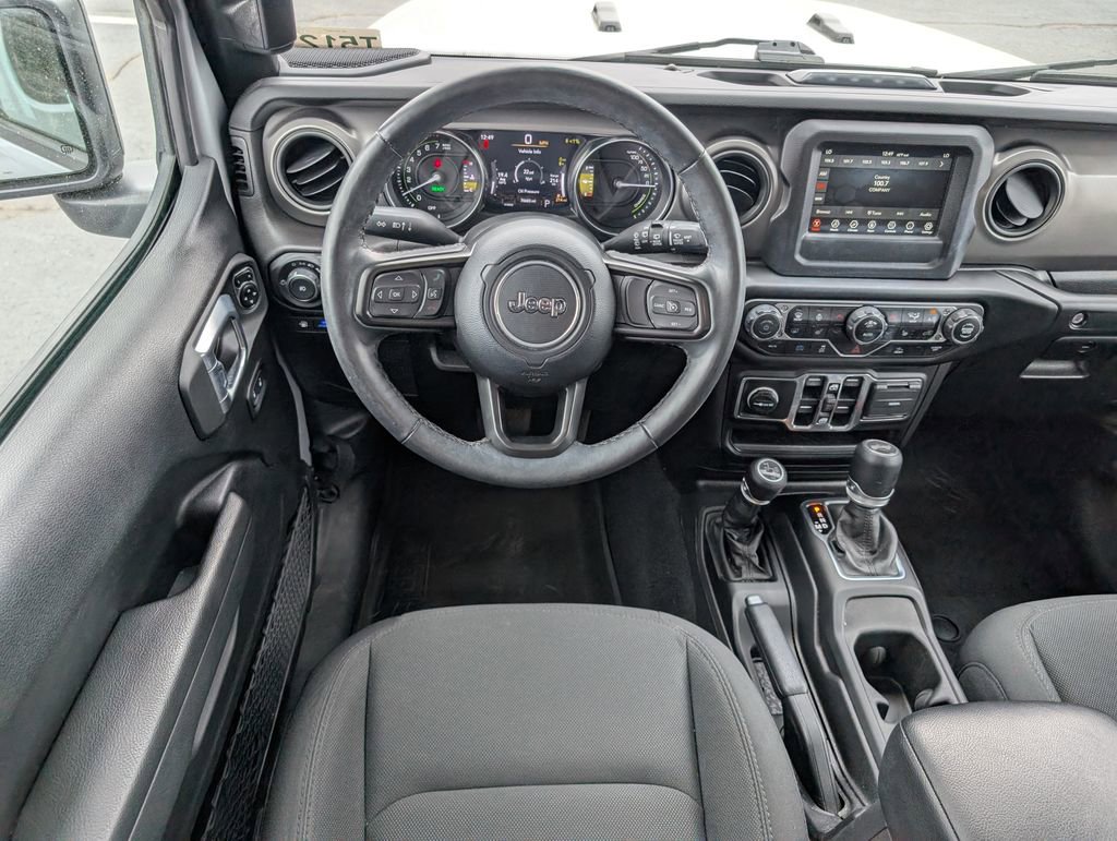 Used 2023 Jeep Wrangler Unlimited w/ Cold Weather Group image 11