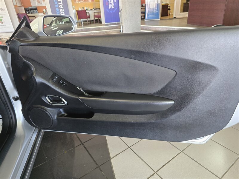 Used 2015 Chevrolet Camaro LT RWD image 11