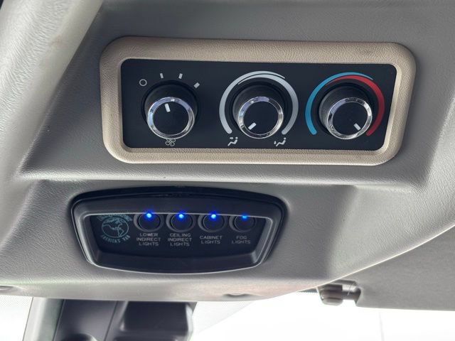Used 2020 GMC Savana 2500 Extended w/ Enhanced Convenience Package RWD image 31