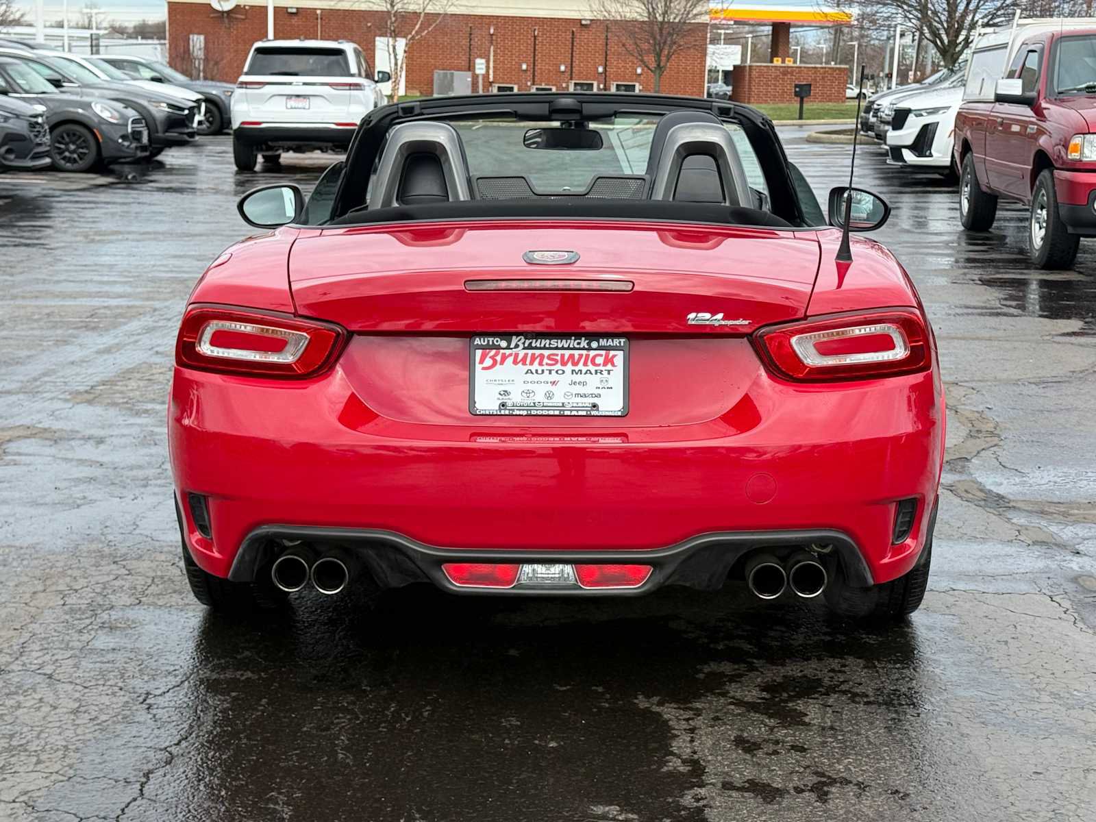 Used 2018 FIAT 124 Spider Abarth w/ Visibility Group image 6