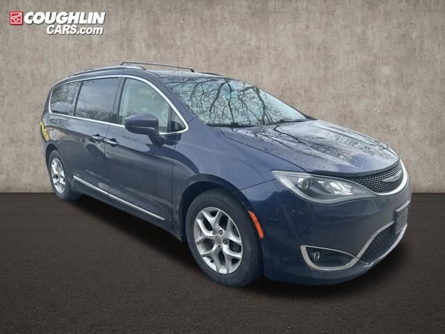Used 2018 Chrysler Pacifica Touring-L Plus w/ Tire & Wheel Group image 7