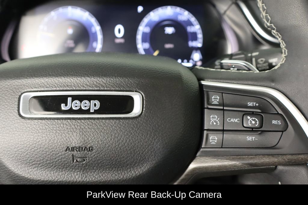 Used 2023 Jeep Grand Cherokee Limited AWD/4WD image 10