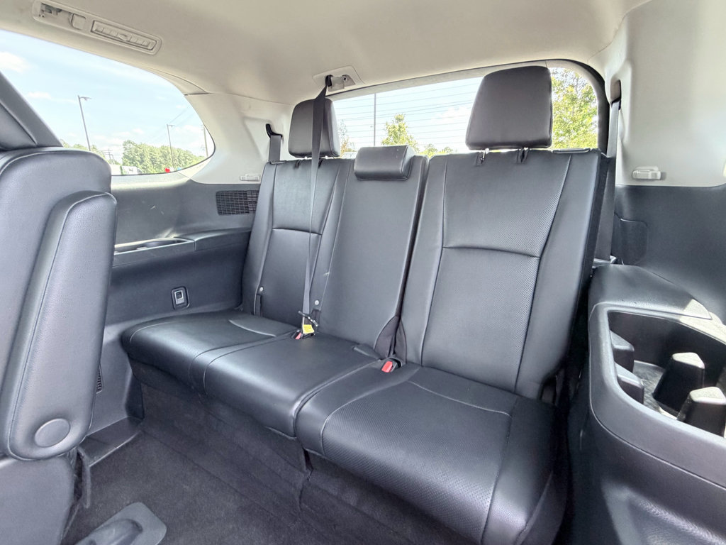 Used 2024 Toyota Grand Highlander AWD image 29