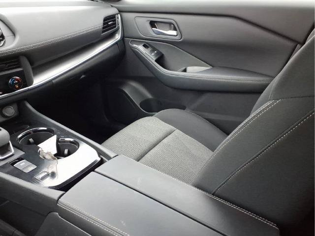 Certified 2026 Nissan Rogue SV FWD image 13