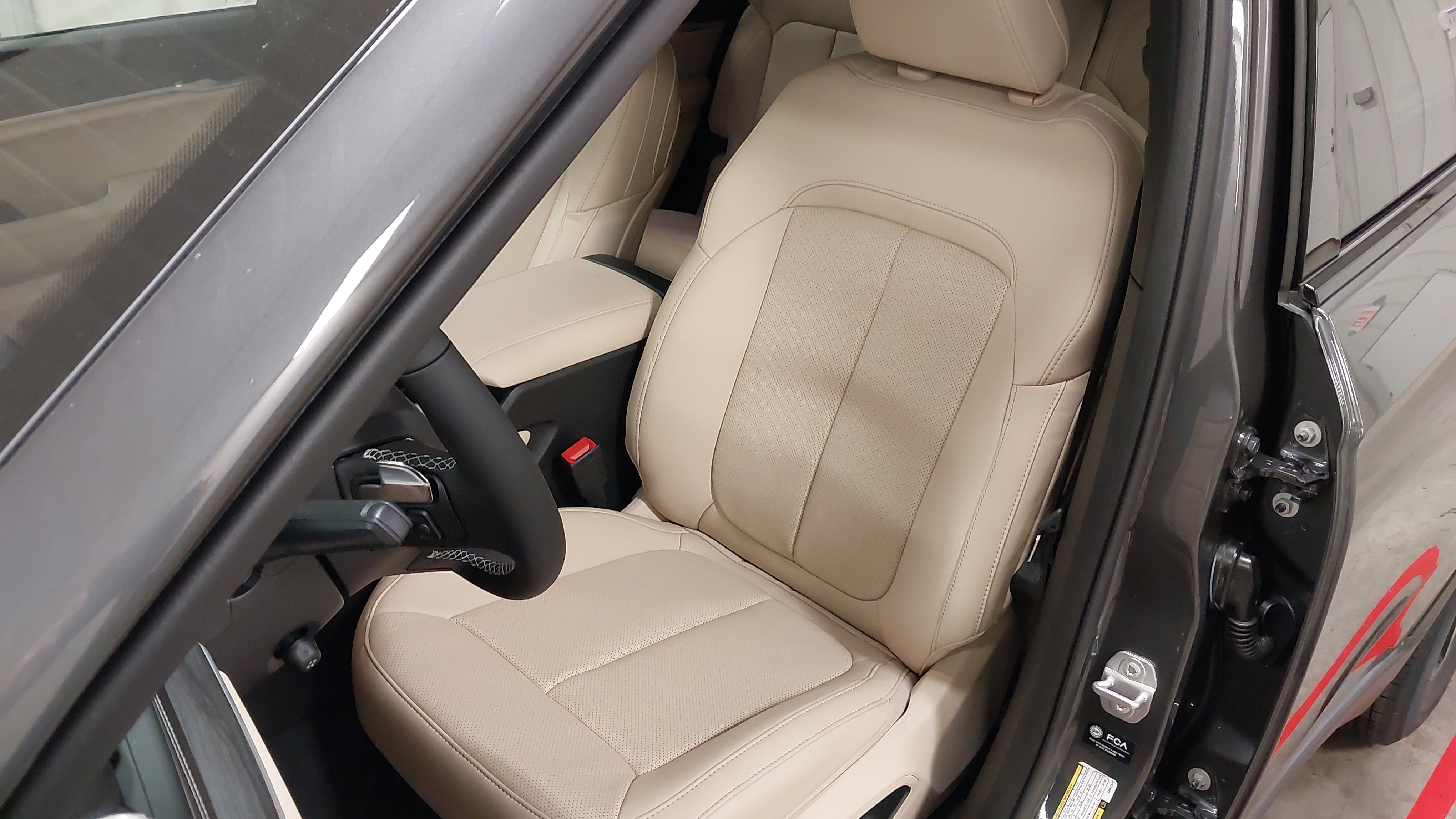 New 2025 Jeep Grand Cherokee L Limited w/ Luxury Tech Group II image 22
