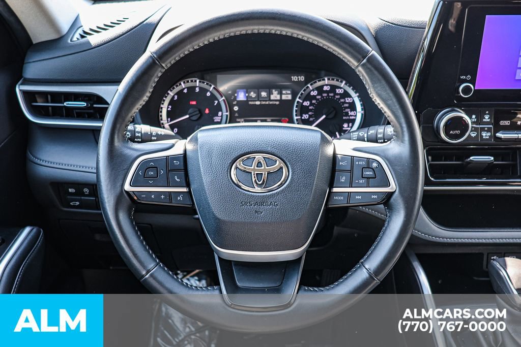 Used 2025 Toyota Highlander LE image 33