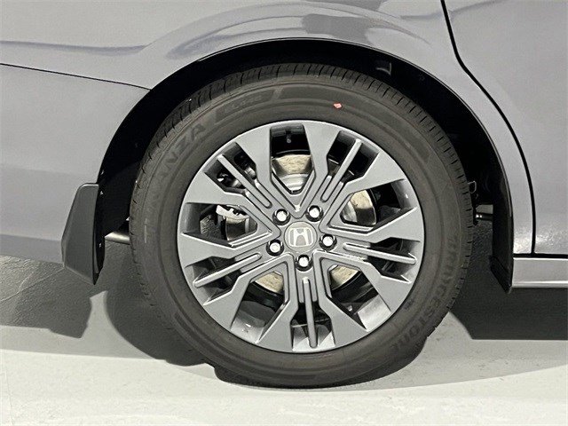 New 2026 Honda Odyssey Touring image 14