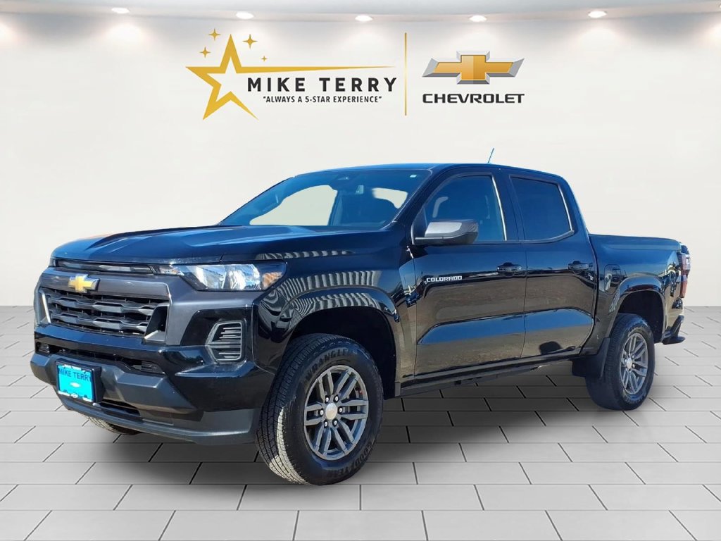 Certified 2025 Chevrolet Colorado LT w/ Advanced Trailering Package RWD image 1