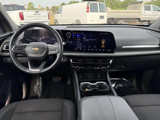 Used 2024 Chevrolet Traverse LT AWD/4WD image 18
