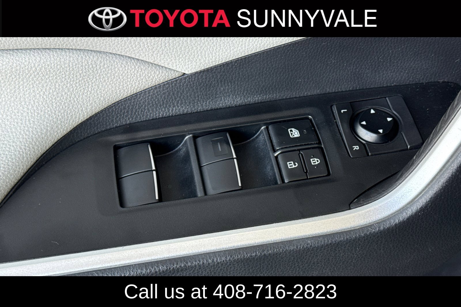Used 2021 Toyota RAV4 XLE Premium AWD/4WD image 17