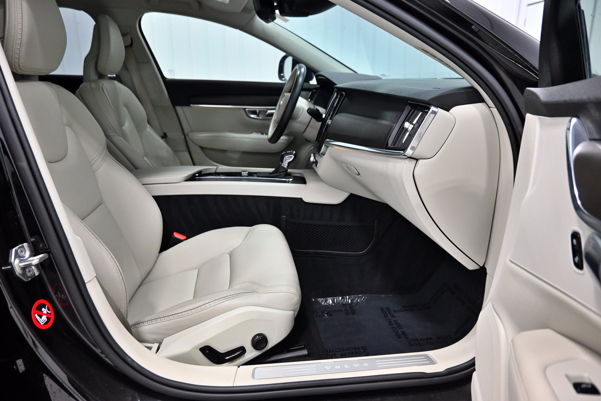 Used 2018 Volvo V90 T6 Cross Country w/ Convenience Package AWD/4WD image 27
