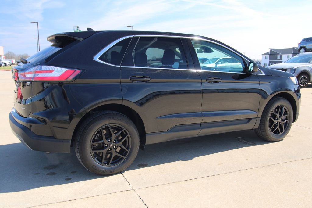 Used 2024 Ford Edge SEL AWD/4WD image 5