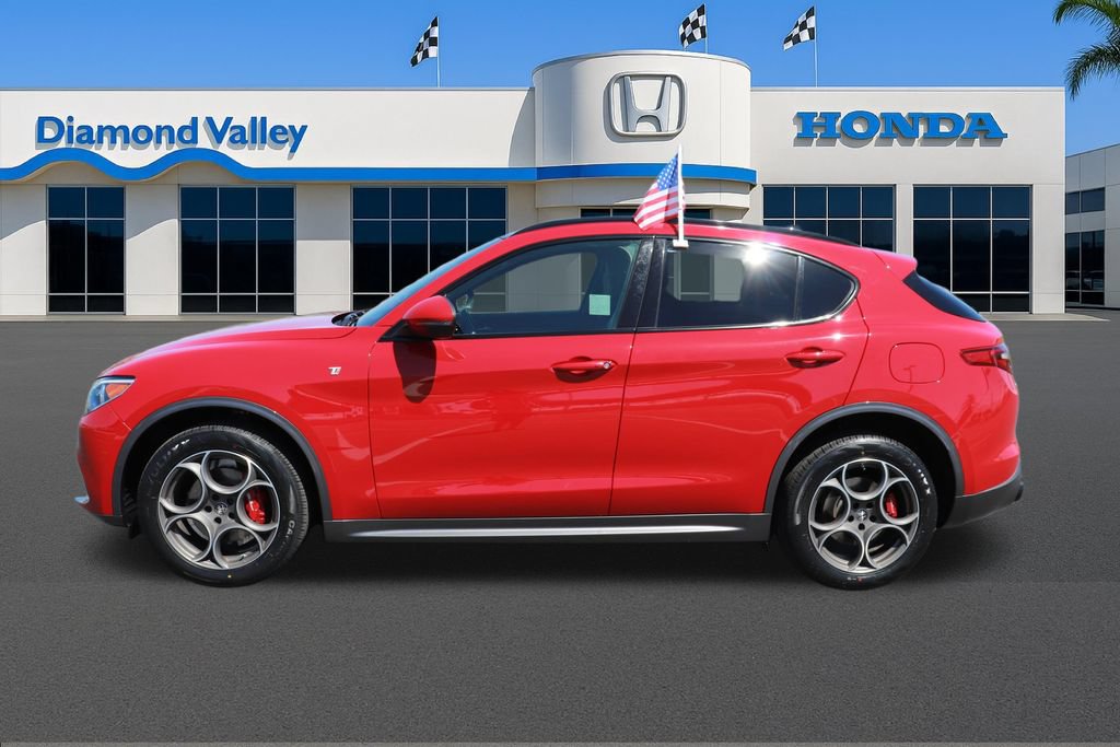 Used 2023 Alfa Romeo Stelvio Ti AWD/4WD image 9