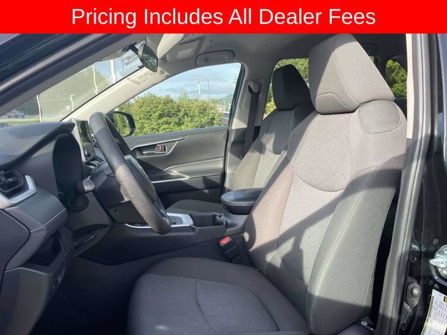 Used 2024 Toyota RAV4 XLE AWD/4WD image 19