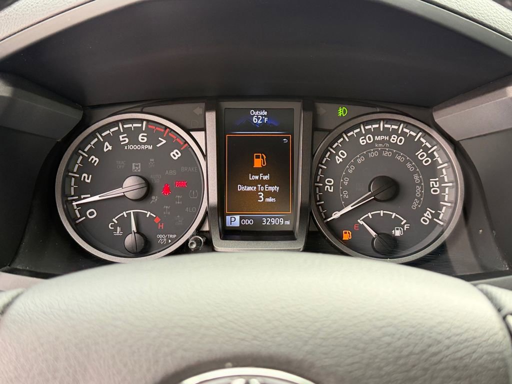 Used 2023 Toyota Tacoma TRD Off-Road w/ Advanced Technology Package AWD/4WD image 29