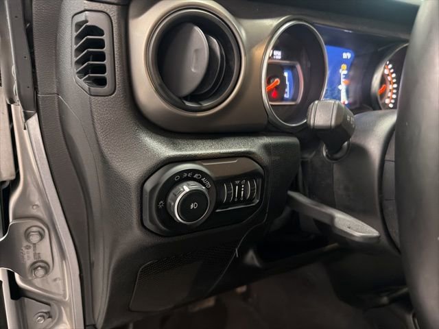Used 2019 Jeep Wrangler Unlimited Sport S AWD/4WD image 17