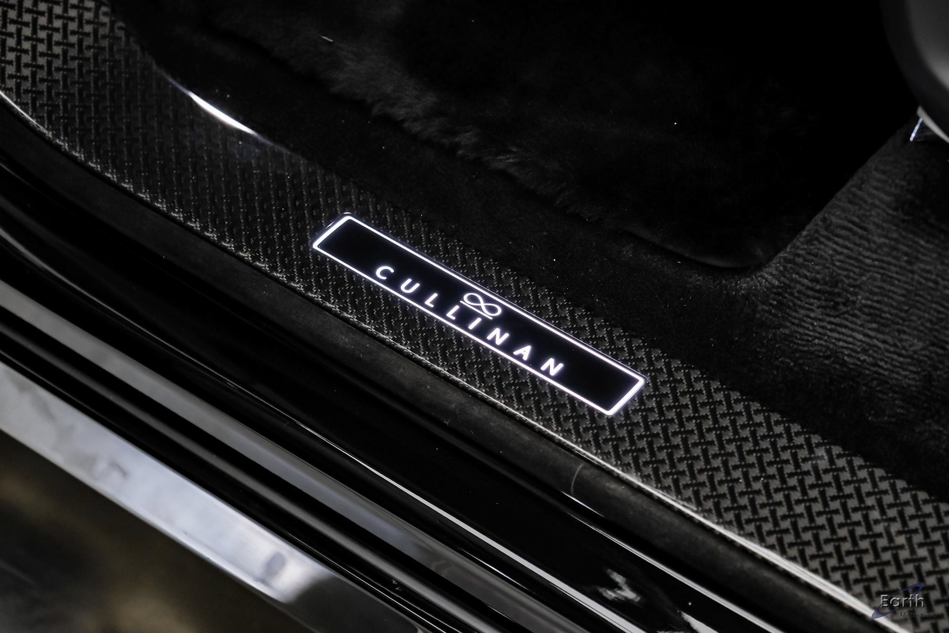 Used 2026 Rolls-Royce Cullinan Black Badge AWD/4WD image 48