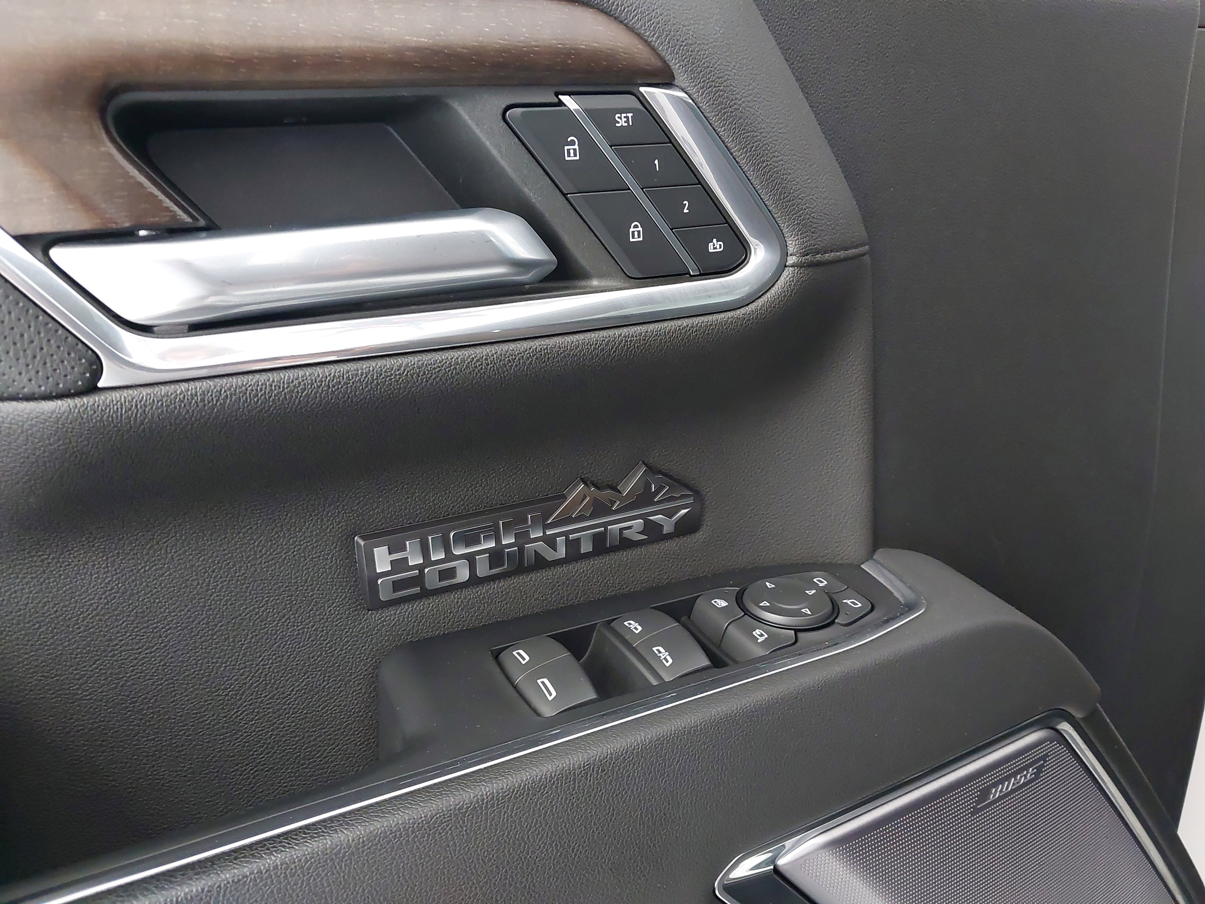 New 2023 Chevrolet Silverado 1500 High Country w/ High Country Premium Package AWD/4WD image 25