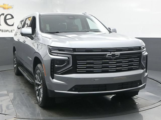 New 2026 Chevrolet Suburban High Country w/ Sun And Tow Package AWD/4WD image 30