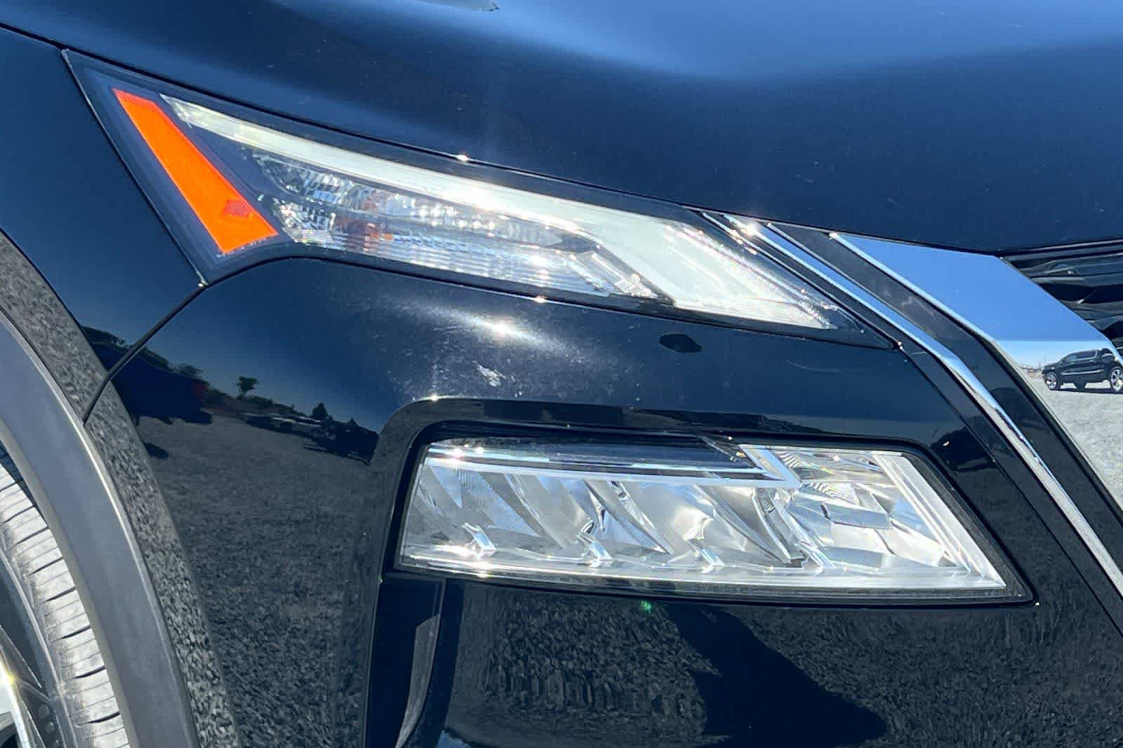 Used 2023 Nissan Rogue SV FWD image 34