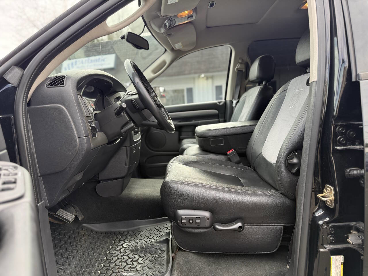 Used 2005 Dodge Ram 3500 Truck SLT image 11