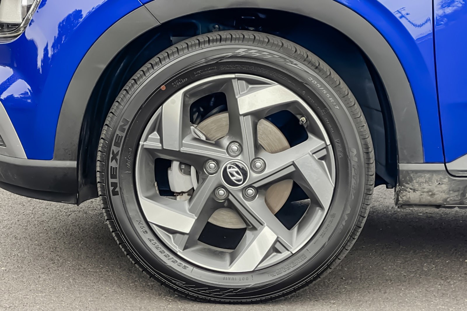 Certified 2025 Hyundai Venue SEL image 38