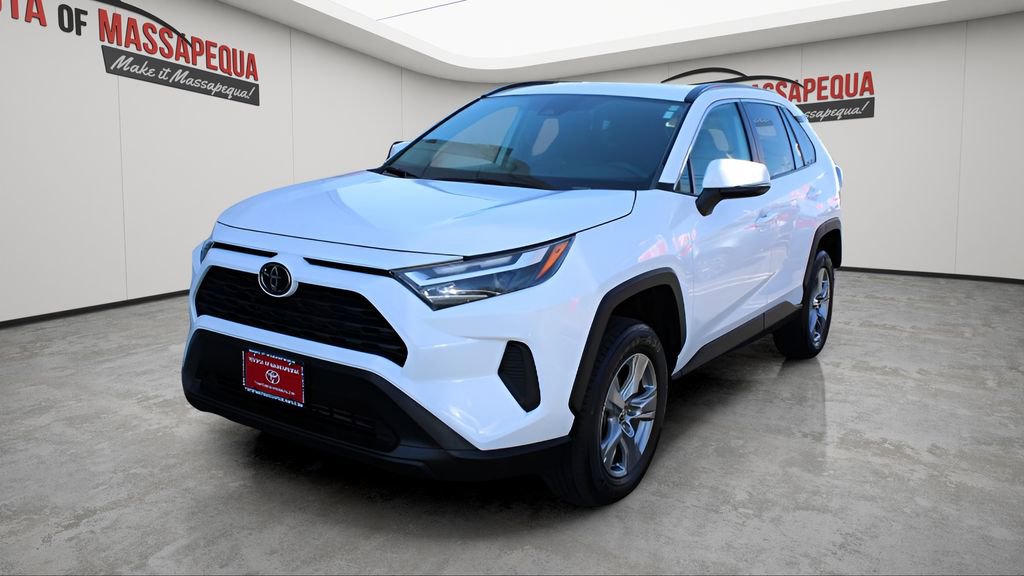 Used 2023 Toyota RAV4 XLE AWD/4WD image 1