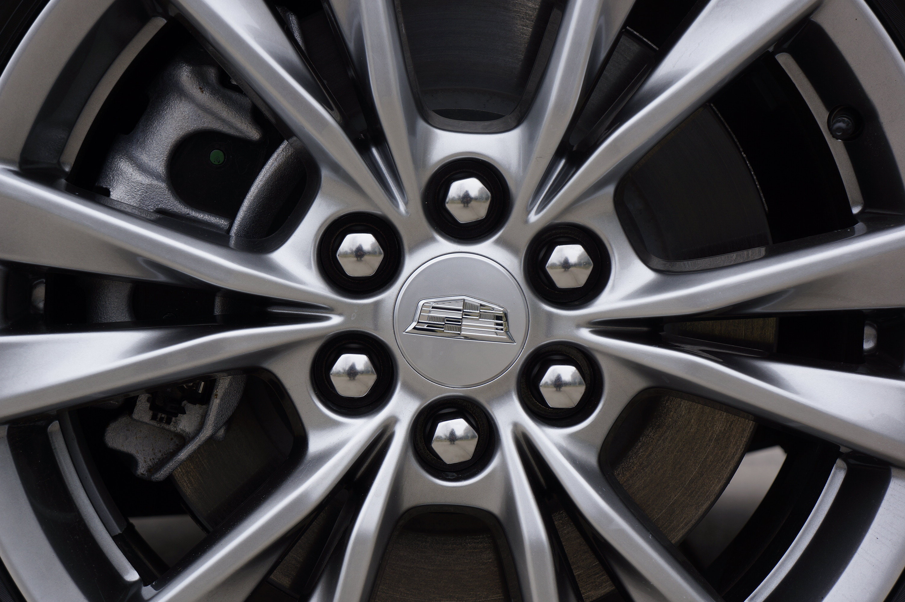New 2025 Cadillac XT5 Luxury AWD/4WD image 18