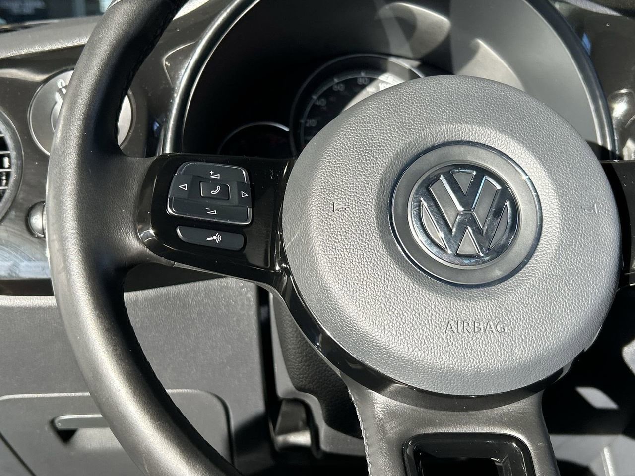 Used 2019 Volkswagen Beetle 2.0T S image 20