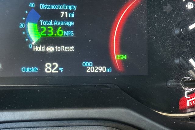 Certified 2025 Toyota RAV4 XLE FWD image 30