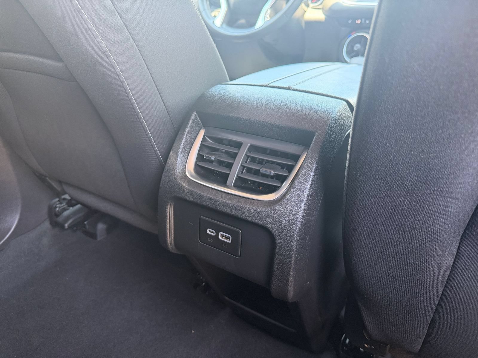 Used 2025 Chevrolet Blazer LT FWD image 23