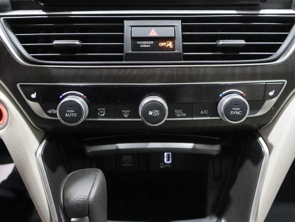 Used 2018 Honda Accord EX image 30