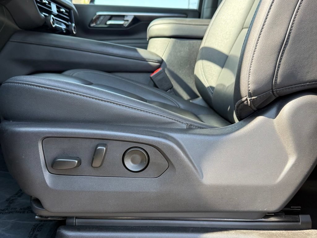 Used 2025 Chevrolet Tahoe LT AWD/4WD image 10